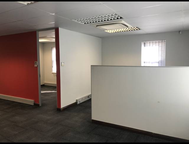 182M² OFFICE TO LET IN TYGER VALLEY